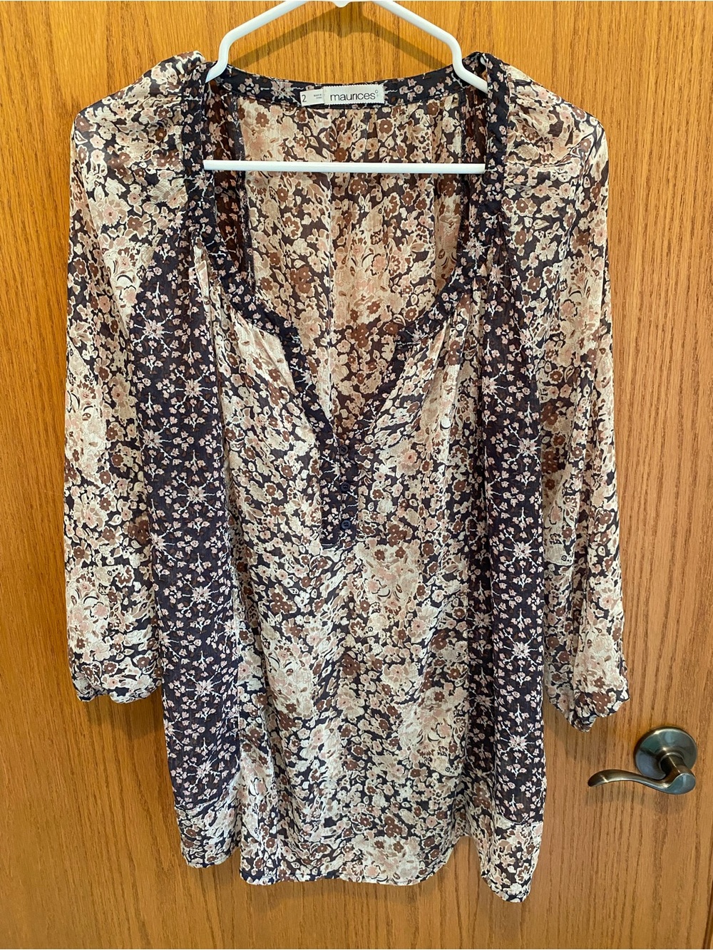 Maurices Long Sleeve Light Weight Top